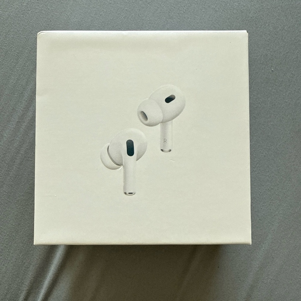 Apple AirPods Pro Generation 2 in White